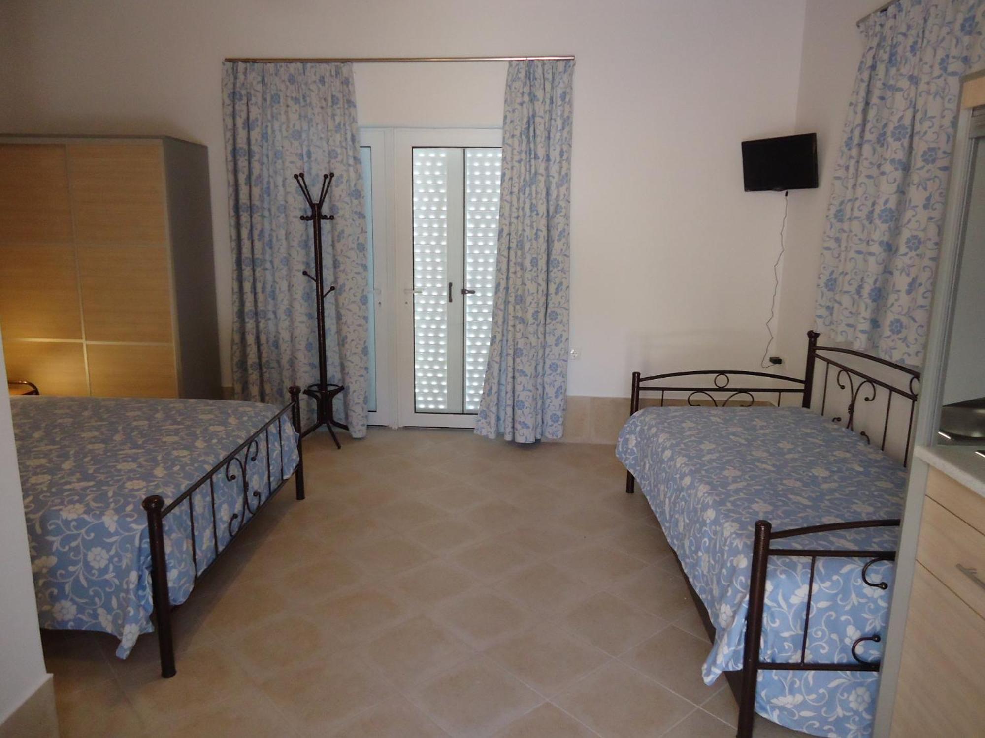 Apartmán Mikro Nisi & *