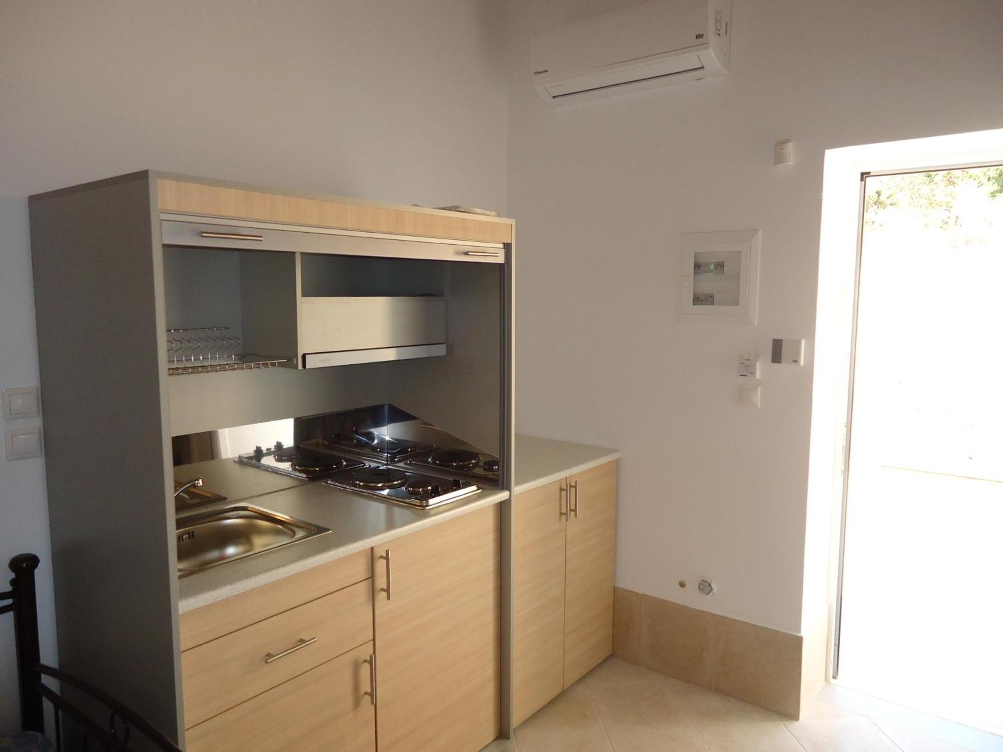 Mikro Nisi & Apartmán