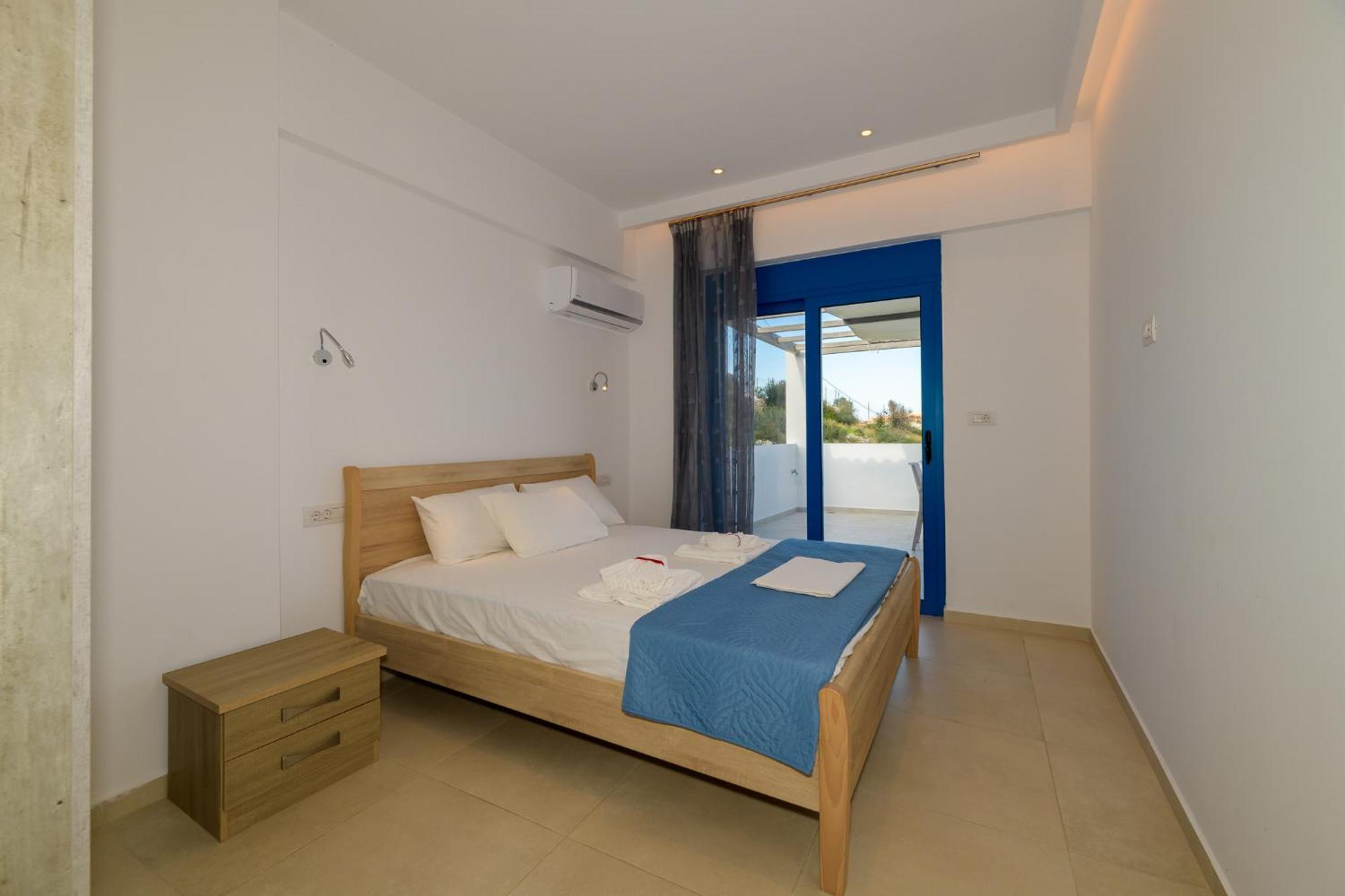 Mikro Nisi & Apartmán *