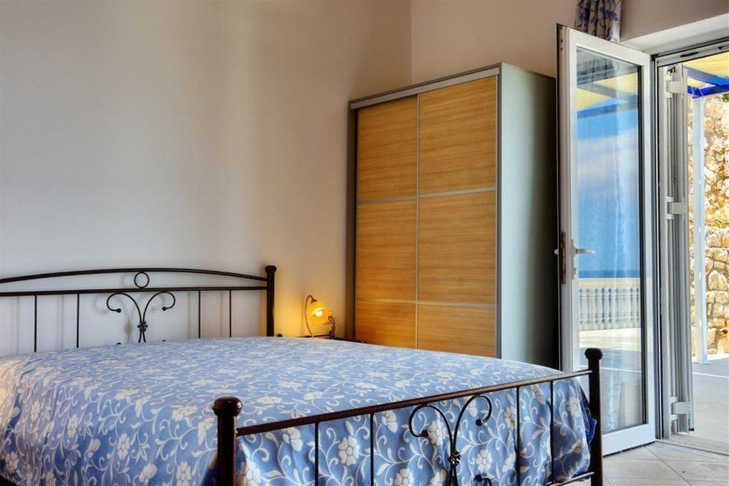 Apartmán Mikro Nisi & *