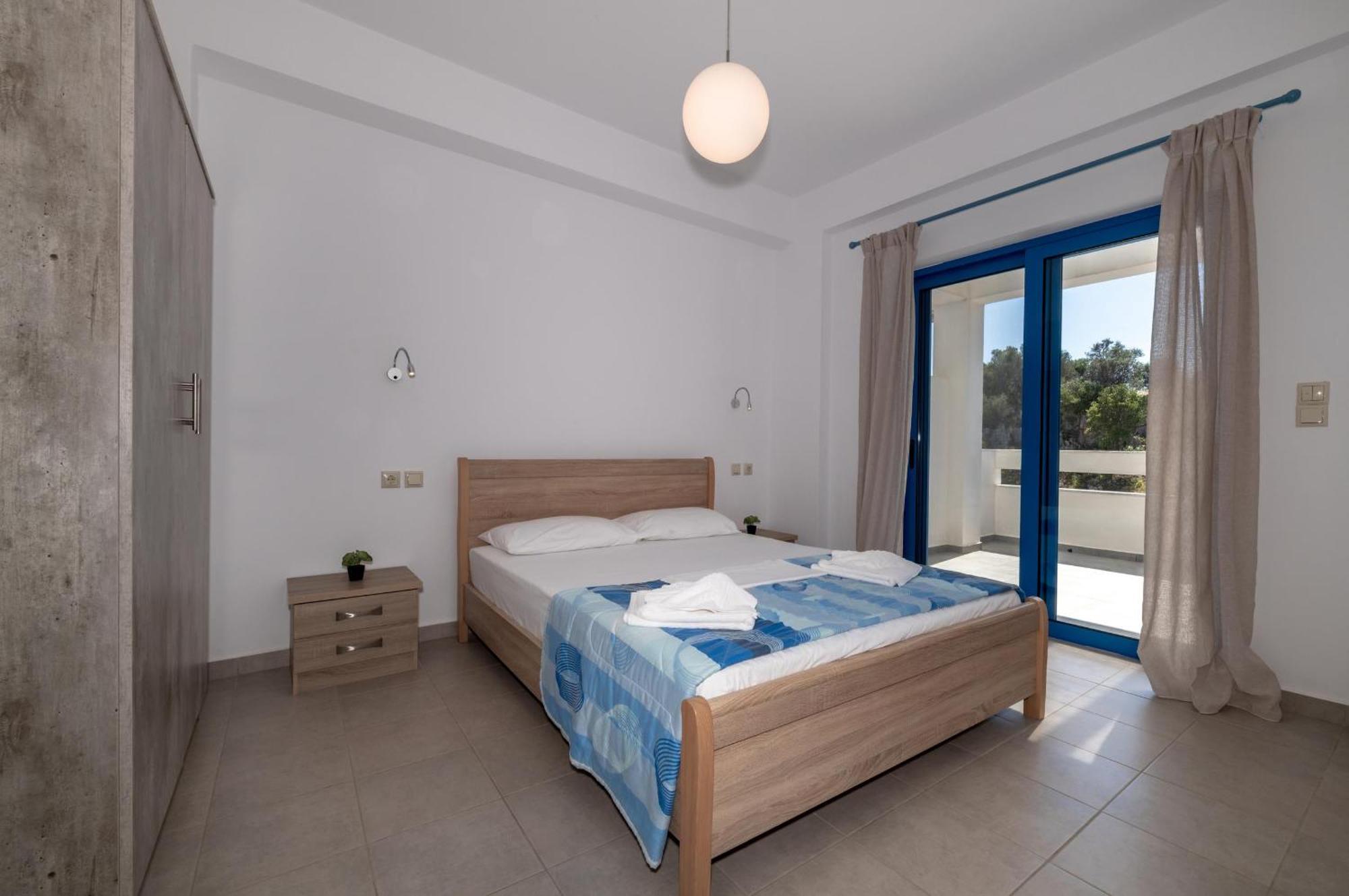 Mikro Nisi & Apartment *