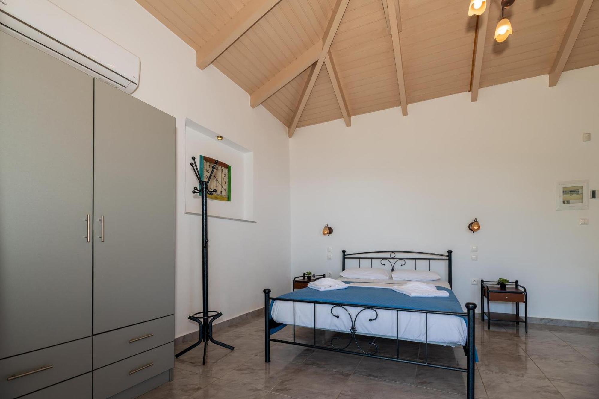 Mikro Nisi & Agios Nikolaos (Zakynthos)