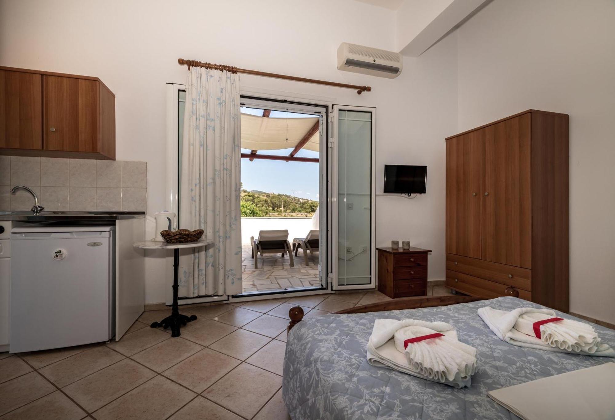 Mikro Nisi & Apartment Agios Nikolaos (Zakynthos)