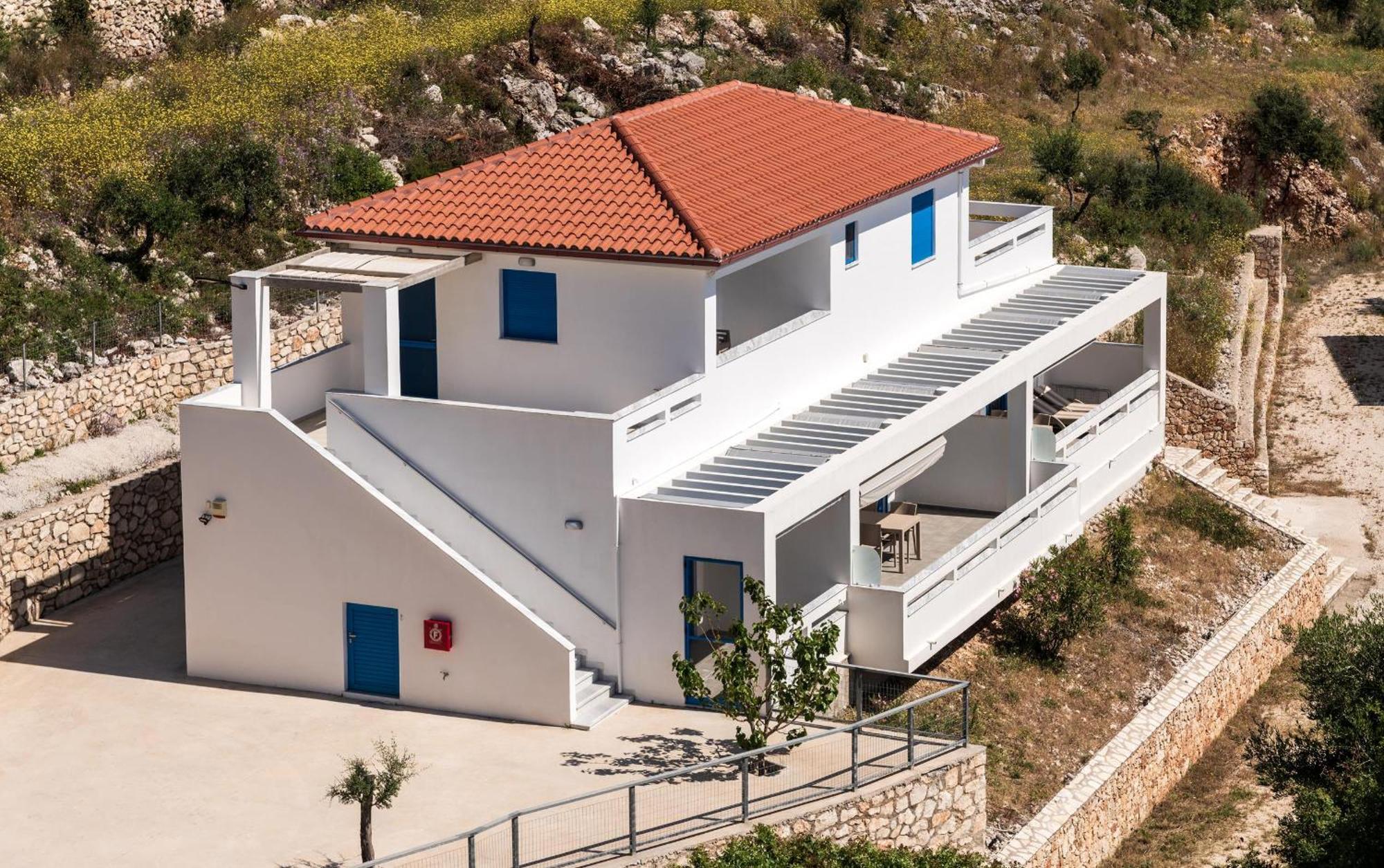 Mikro Nisi & * Agios Nikolaos (Zakynthos)