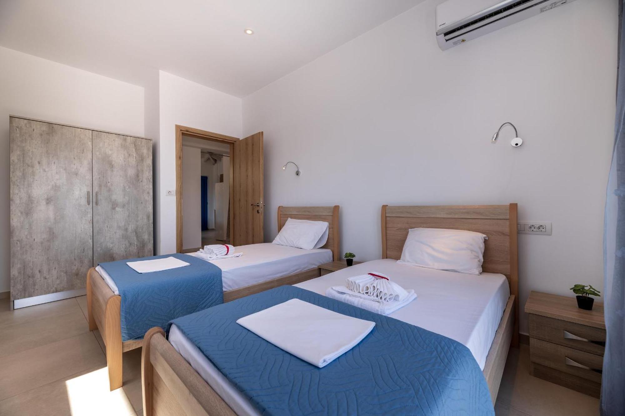Mikro Nisi & Apartmán